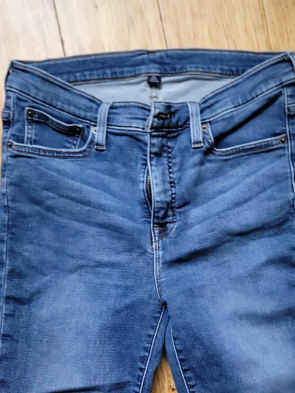 J Crew Women's Mid-Rise Skinny Jeans - Blue - Picture 3 of 8